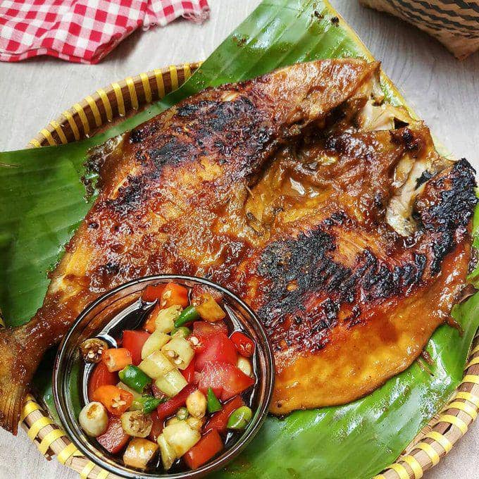 Nasi Goreng M'A: Rasa yang Menggigit Jiwa di Jantung Cilacap